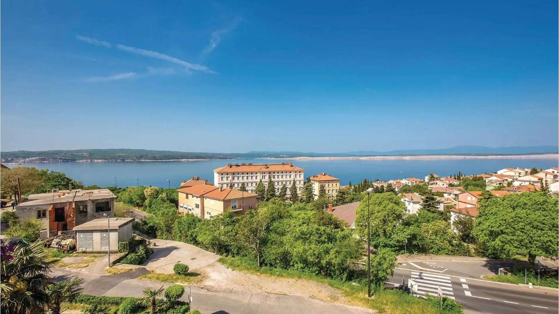Beautiful Apartment In Crikvenica With Jacuzzi