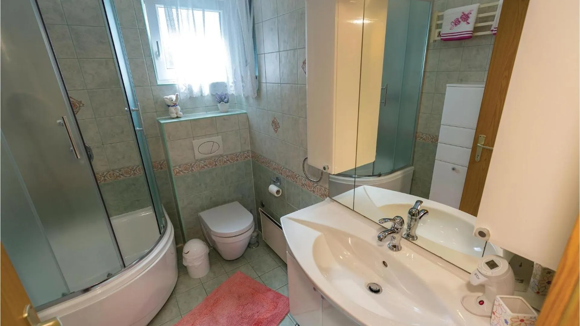 Beautiful Apartment In Crikvenica With Jacuzzi