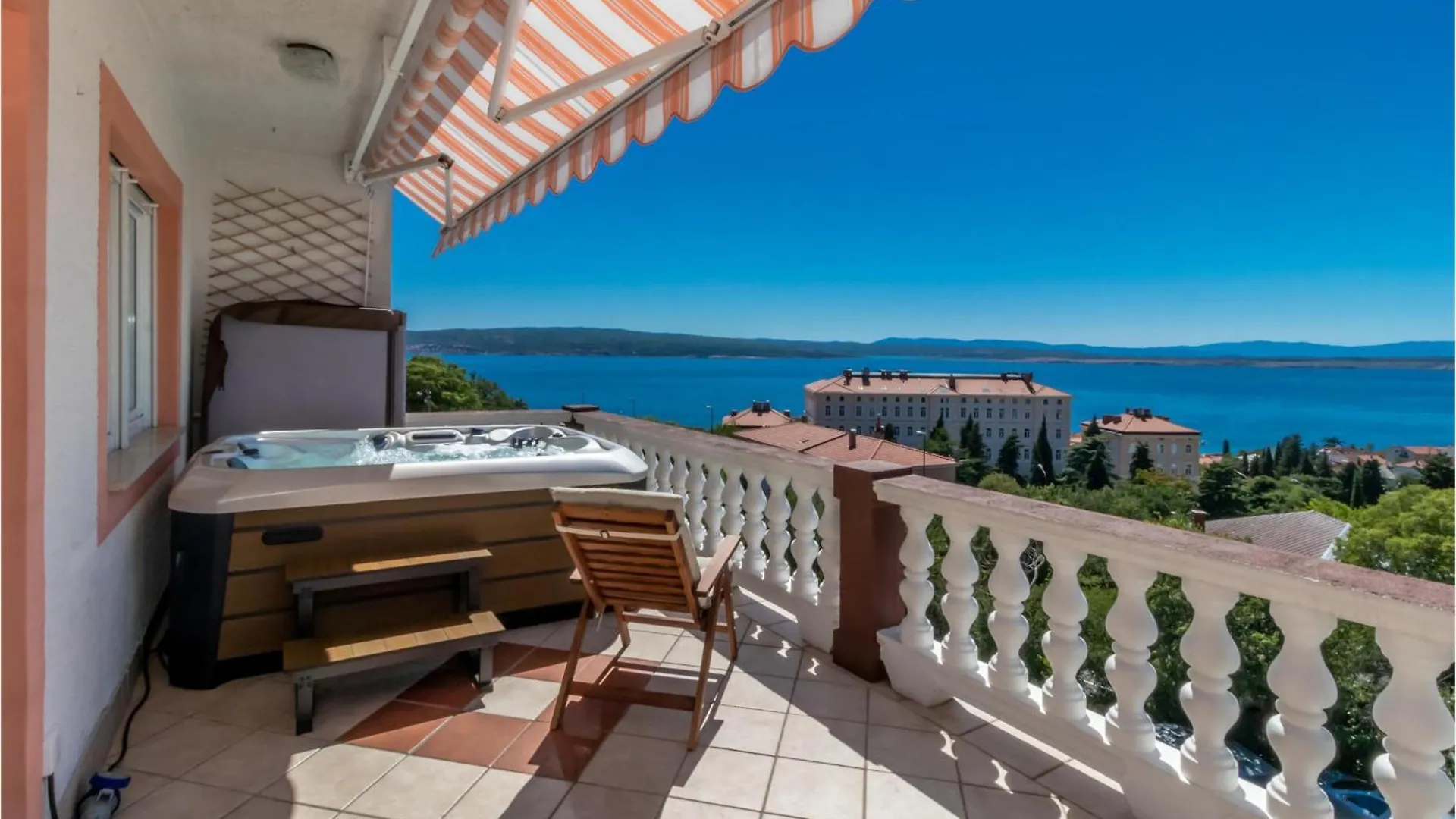 Beautiful Apartment In Crikvenica With Jacuzzi