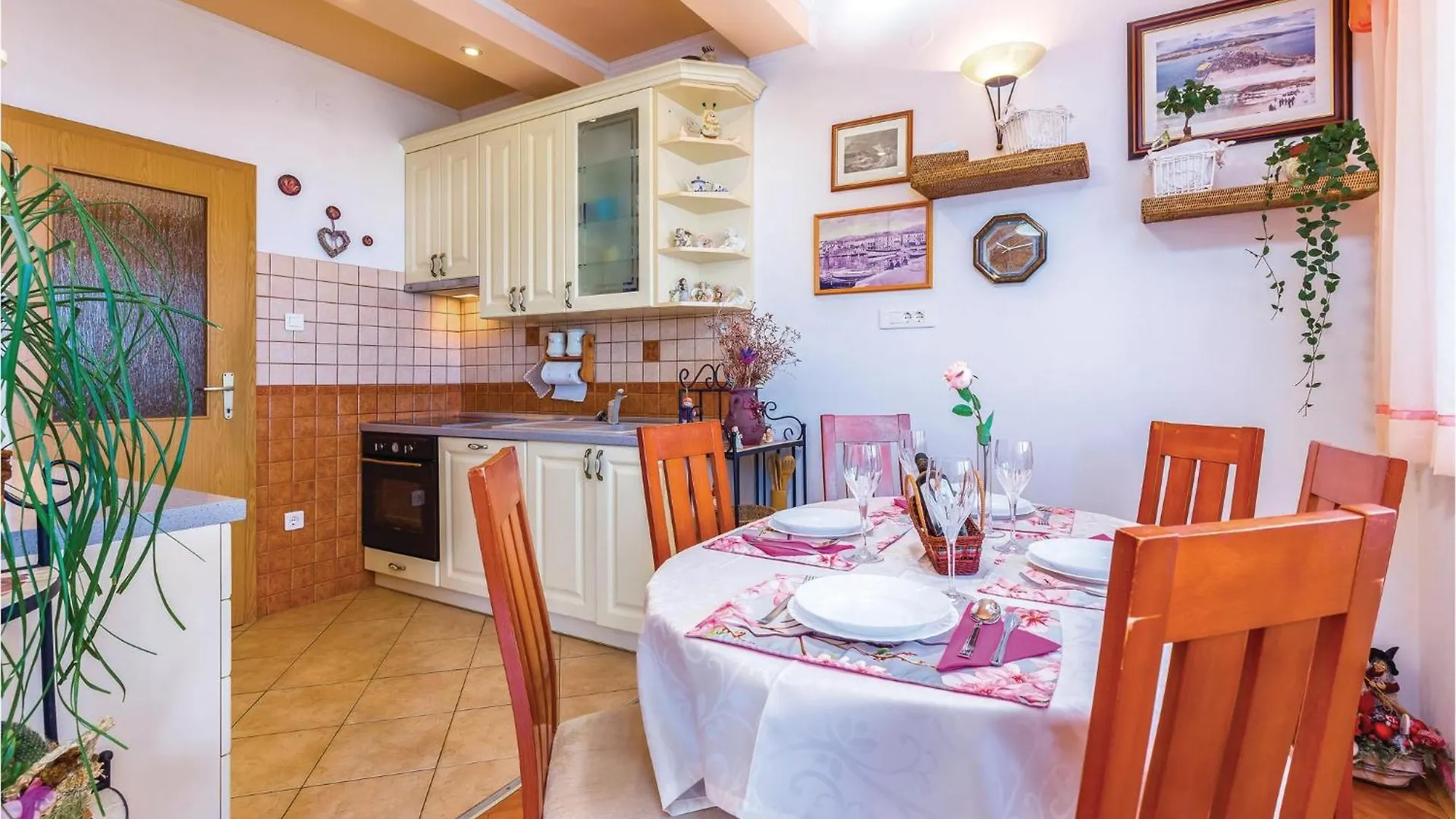 Beautiful Apartment In Crikvenica With Jacuzzi